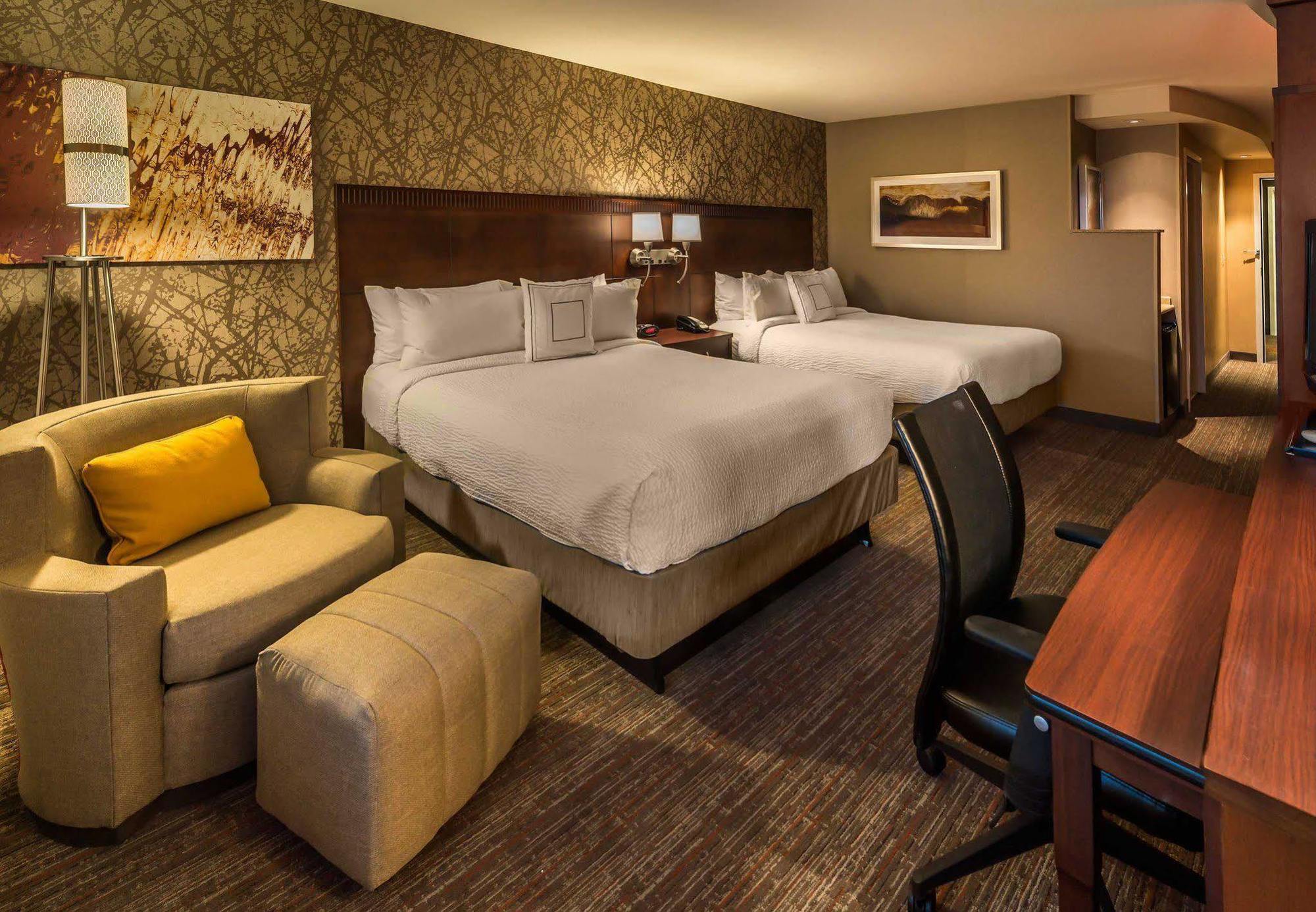 Hotel Courtyard 3*